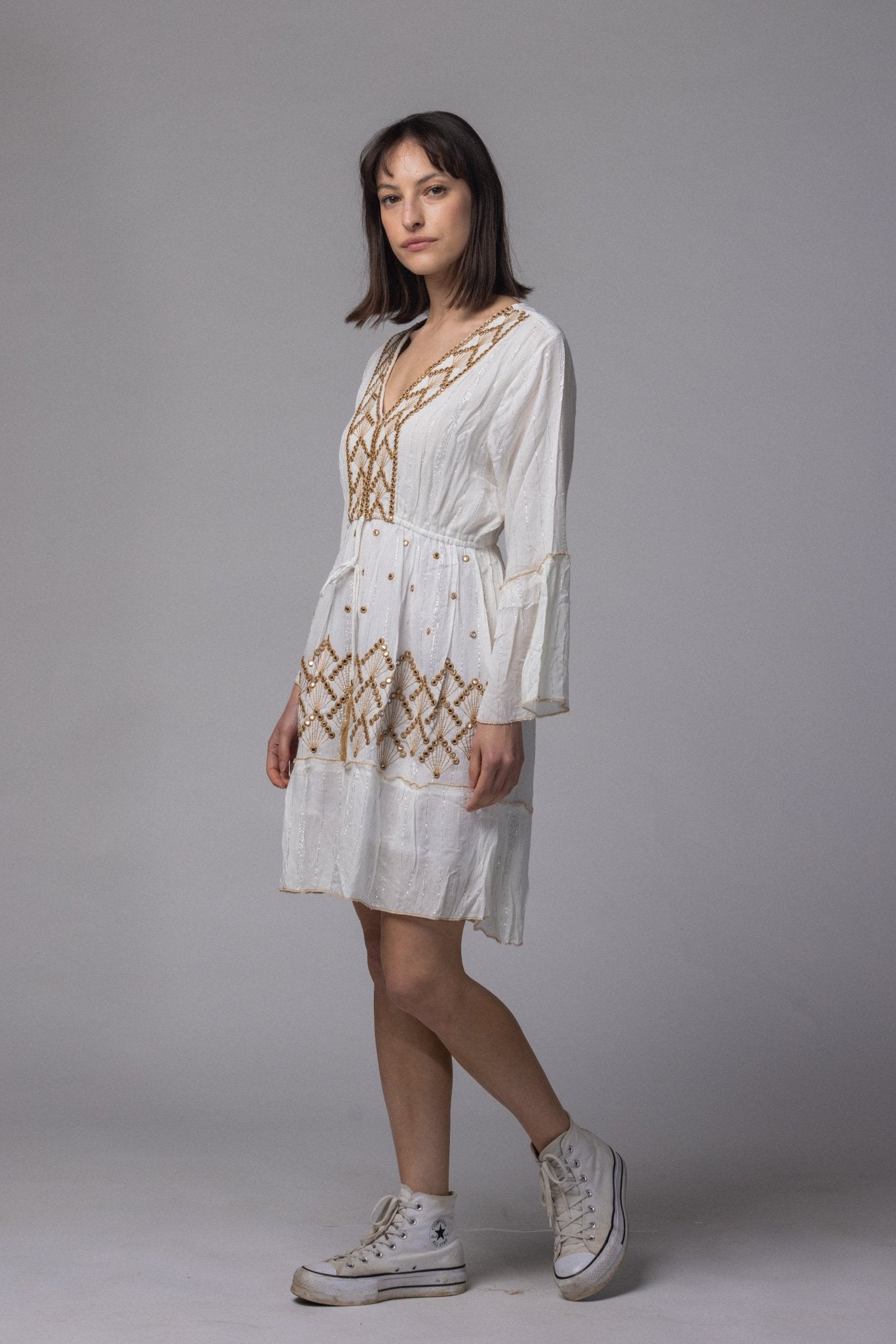 Robe courte col V - La Doudounerie