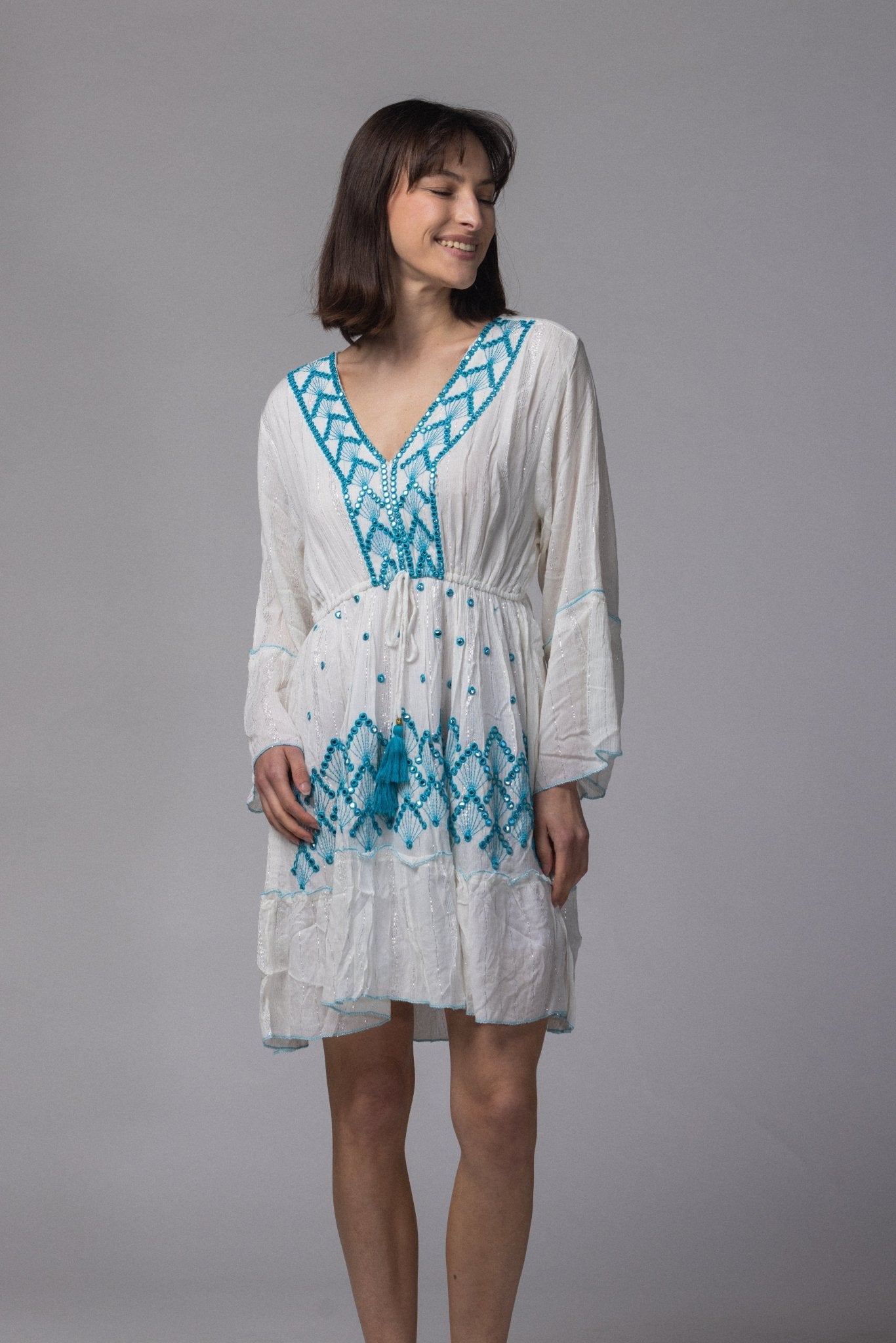 Robe courte été col brodé - La Doudounerie