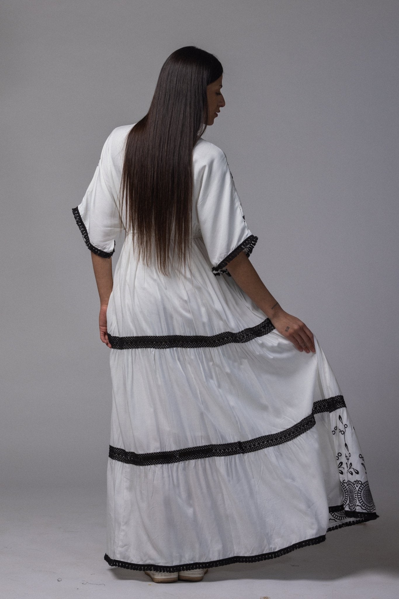 Robe longue avec frange col simple - La Doudounerie