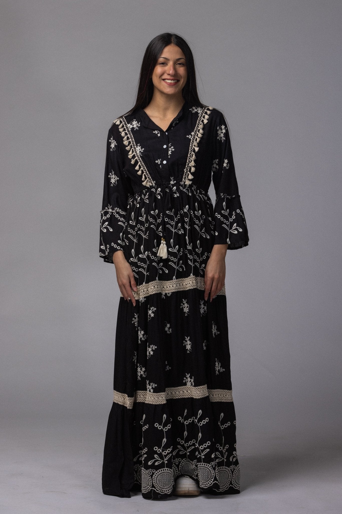 Robe longue avec frange col V - La Doudounerie
