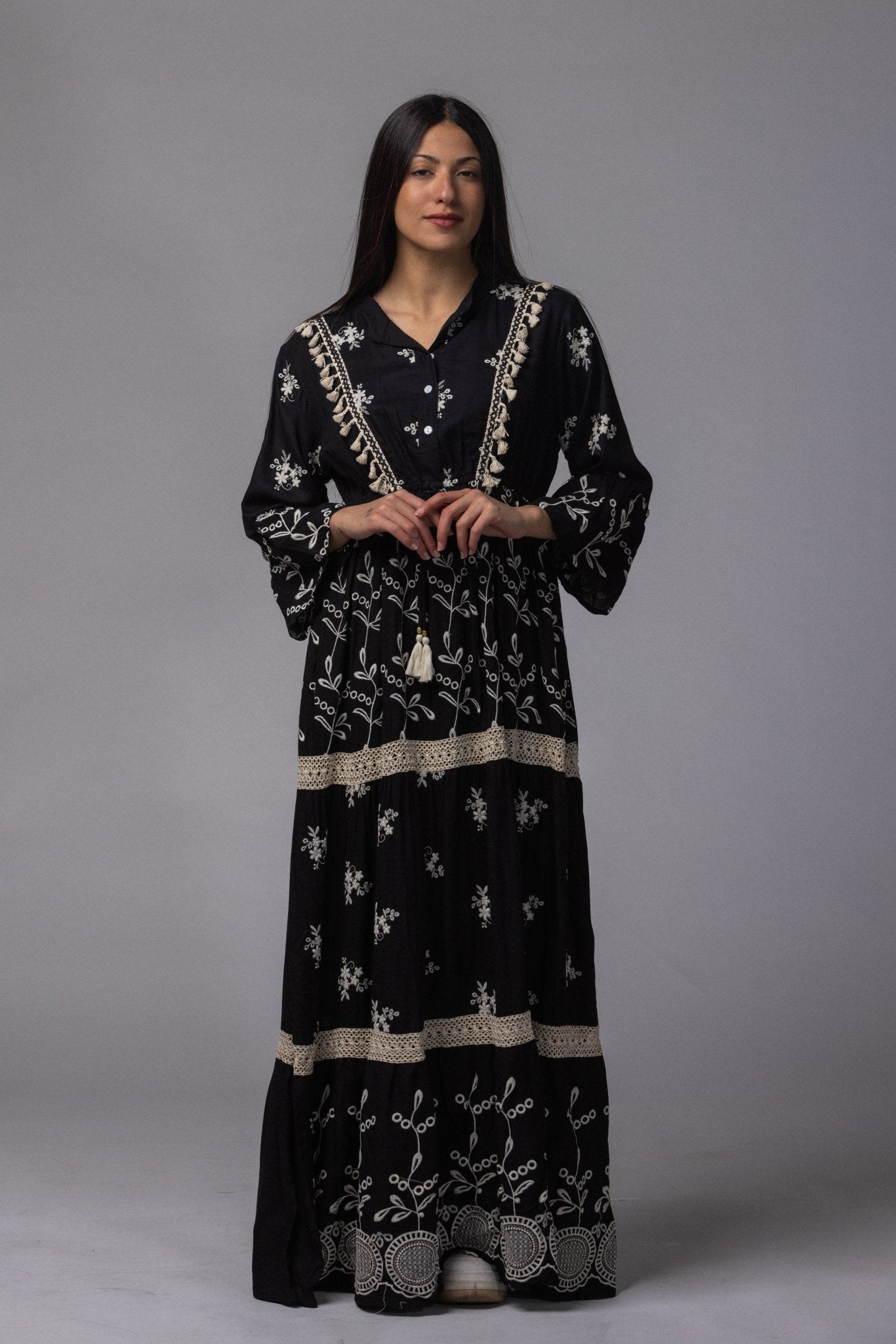 Robe longue avec frange col V - La Doudounerie