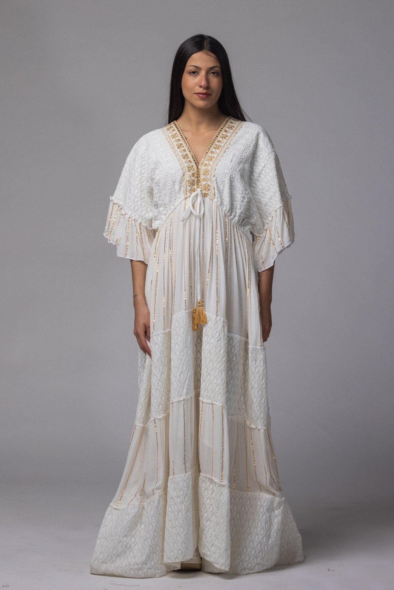 Robe longue brodé doré col V - La Doudounerie