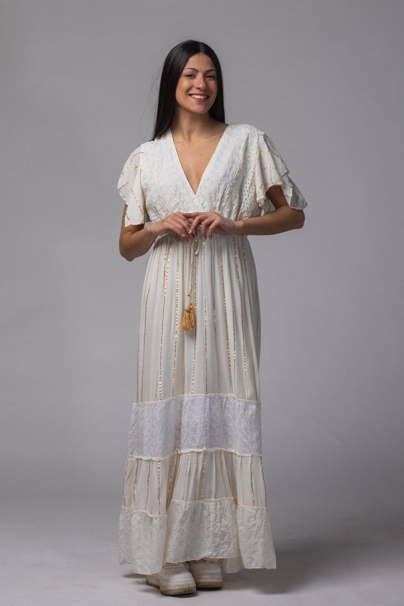 Robe longue brodé doré col V simple - La Doudounerie