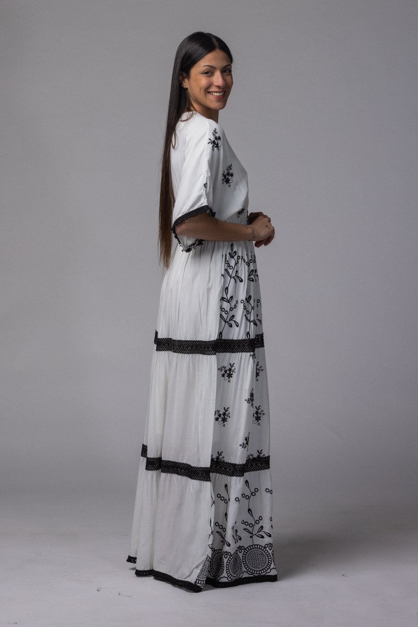 Robe longue volante col V - La Doudounerie