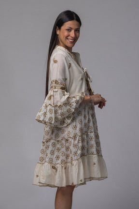 Robe courte motif doré - La Doudounerie