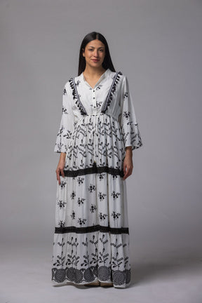 Robe longue avec frange col V - La Doudounerie
