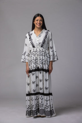 Robe longue avec frange col V - La Doudounerie