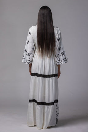 Robe longue avec frange col V - La Doudounerie