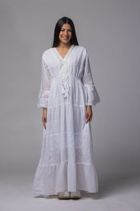 Robe longue brodé blanc col V argenté - La Doudounerie
