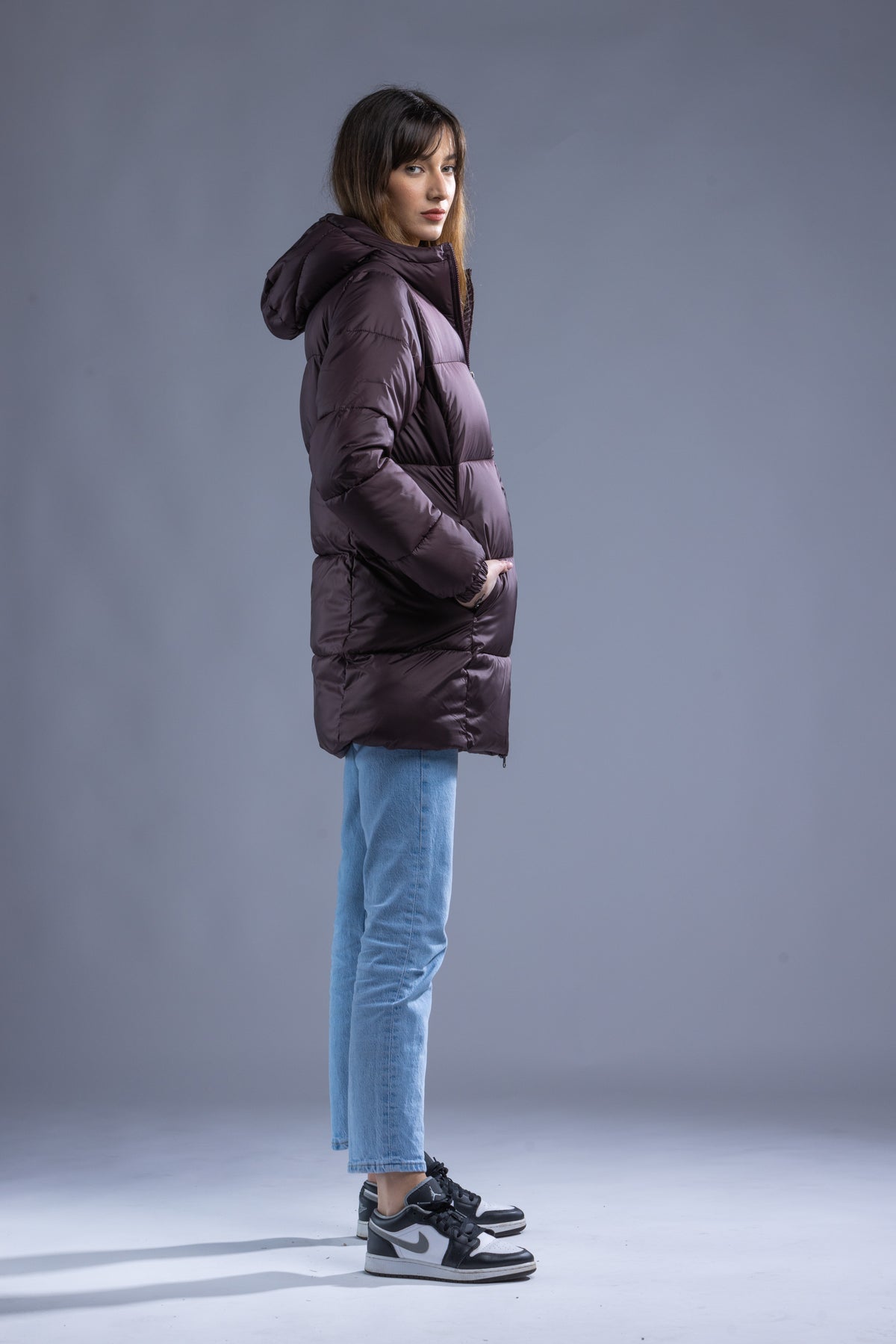 Doudoune puffect mid Columbia à capuche pour femme couleur prune.